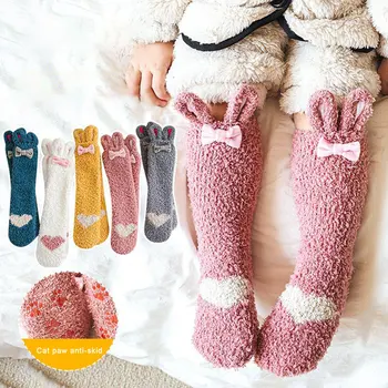 EWODOS/ Зимние теплые чулки для маленьких девочек, коралловые бархатные толстые носки с мультяшными заячьими ушками и принтом в виде сердца, мягкие противоскользящие носки средней длины